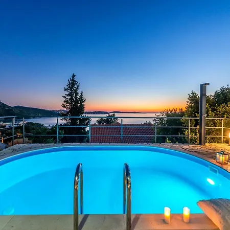 Charming Svagusa With Sea View Hébergement de vacances *