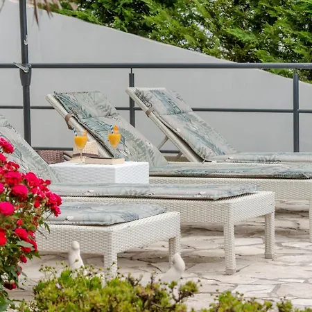 Charming Svagusa With Sea View Hébergement de vacances