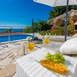 Charming Svagusa With Sea View 펜션 믈리니