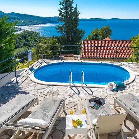 Charming Svagusa With Sea View *