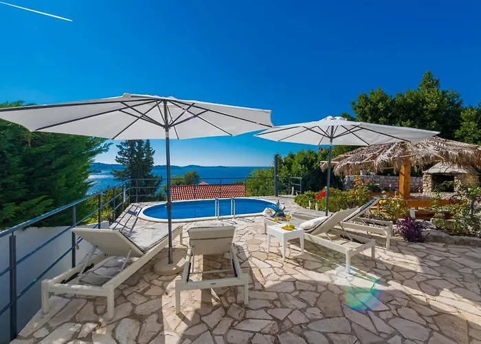 펜션 Charming Svagusa With Sea View *