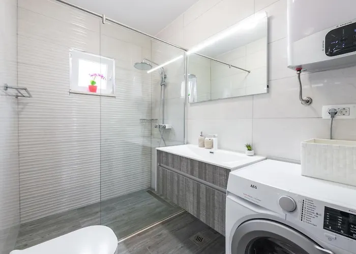 Charming Svagusa With Sea View 믈리니