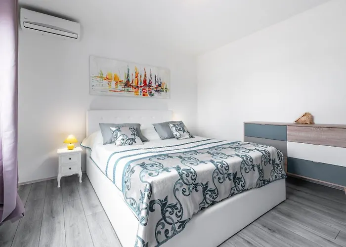 Charming Svagusa With Sea View 펜션 *