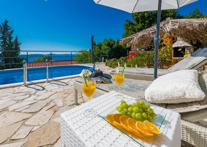 Charming Svagusa With Sea View 펜션 믈리니