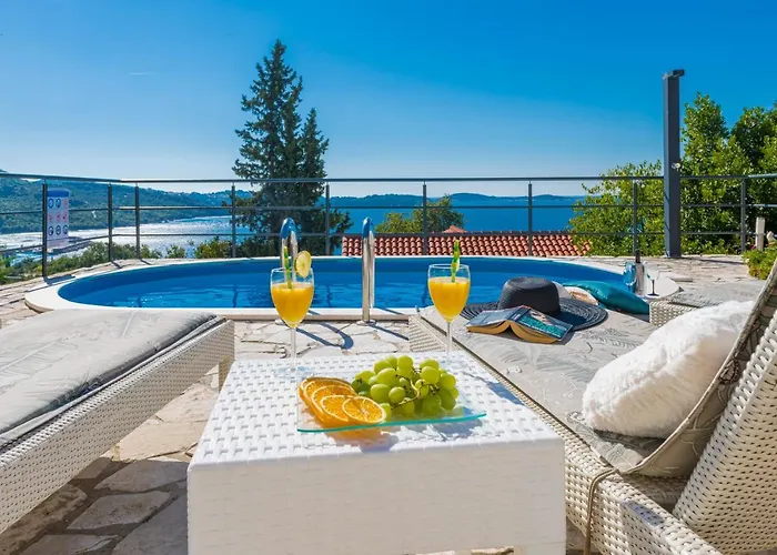 Charming Svagusa With Sea View 믈리니